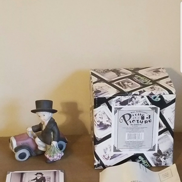 Pretty As A Picture One Of Lifes Sweetest Moments Enesco Figurine 472379 - Picture 12 of 12